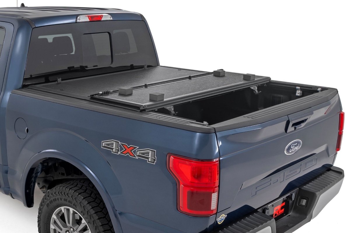 Ford F-150 Hard Low Profile Bed Cover - 5'7